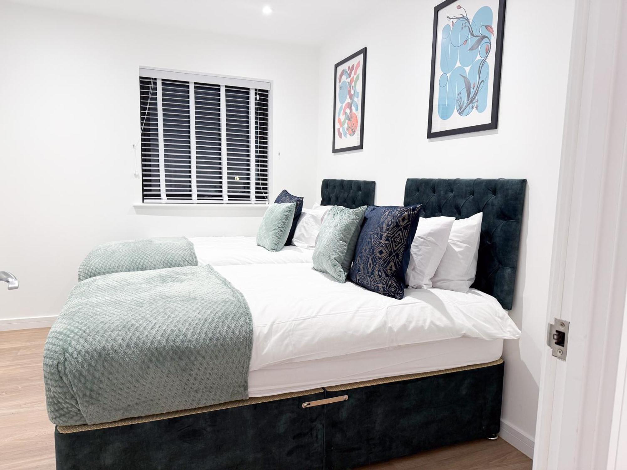 Spacious Modern 1 Bed Apartments In St Neots - Perfect For Contractors & Professionals - Free Parking - Wifi - Fully Equipped Kitchen - Smart Tv Ideal For Work Stays And Long Projects Exteriör bild