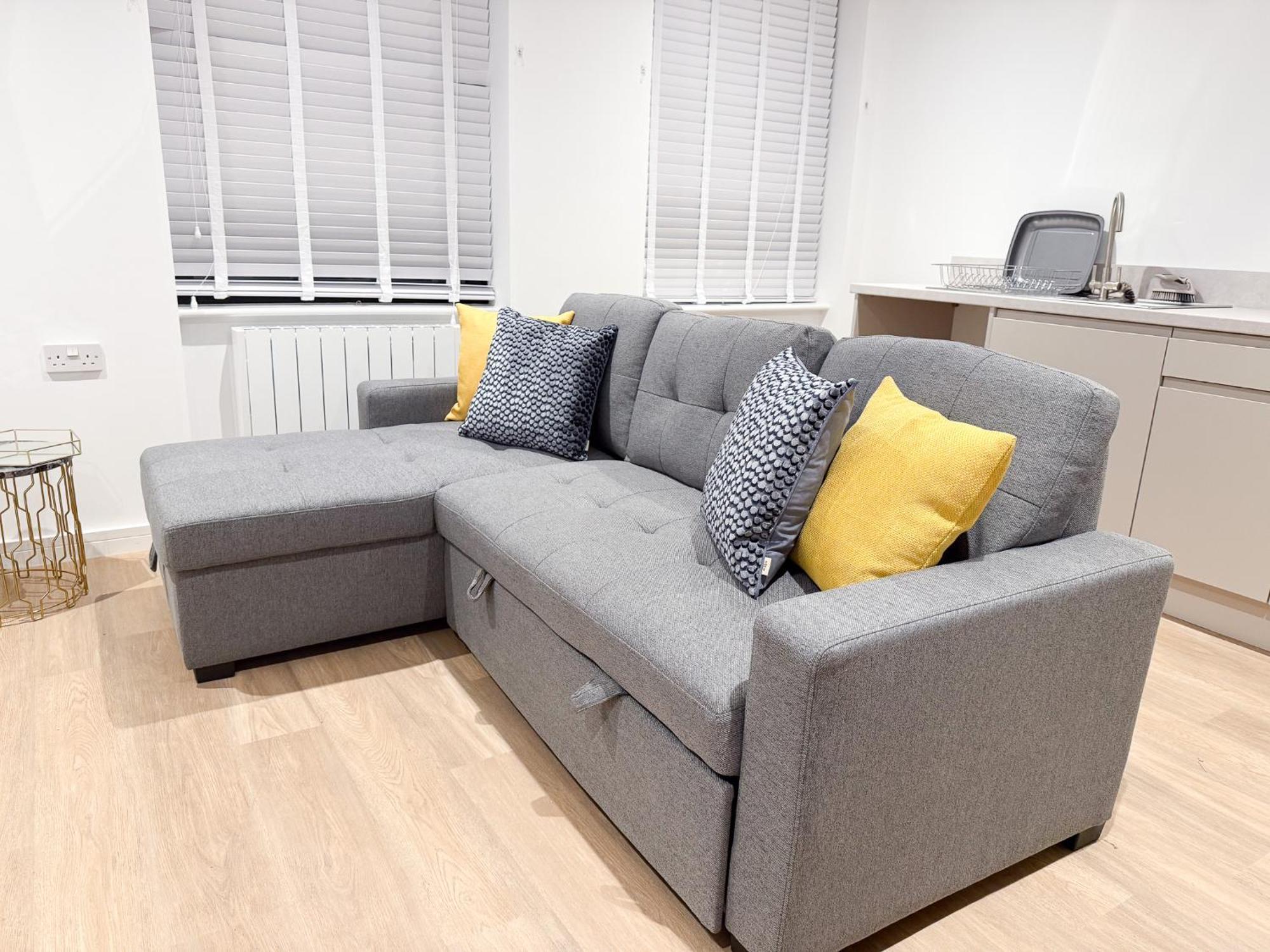 Spacious Modern 1 Bed Apartments In St Neots - Perfect For Contractors & Professionals - Free Parking - Wifi - Fully Equipped Kitchen - Smart Tv Ideal For Work Stays And Long Projects Exteriör bild